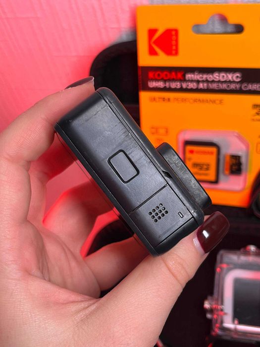 Екшн-камера GoPro Hero 7 Black з усім потрібним для початку зйомки