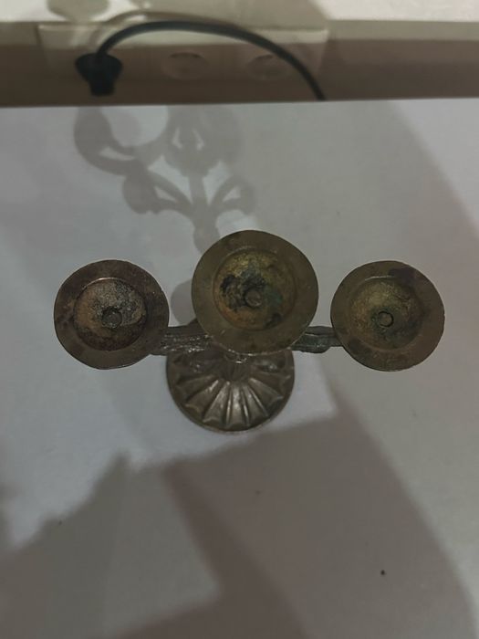 Бронзовий трійний підсвічник