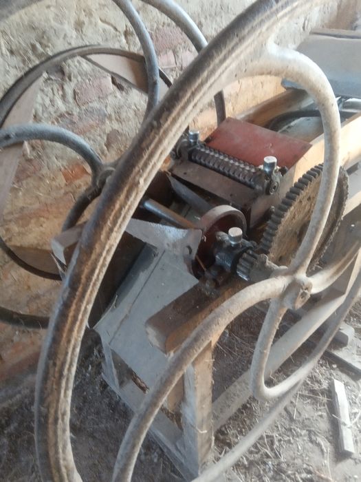 Продається січкарня велика