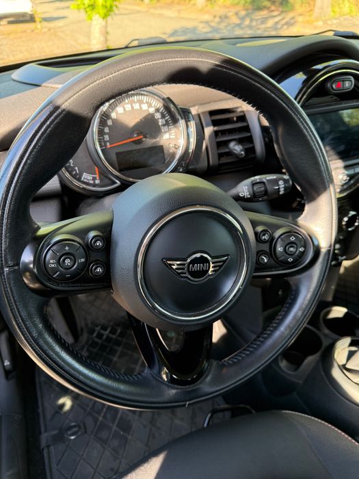 Mini Cooper D 5 portas 2018 ! Full extras !! Cor british Racing Green!!