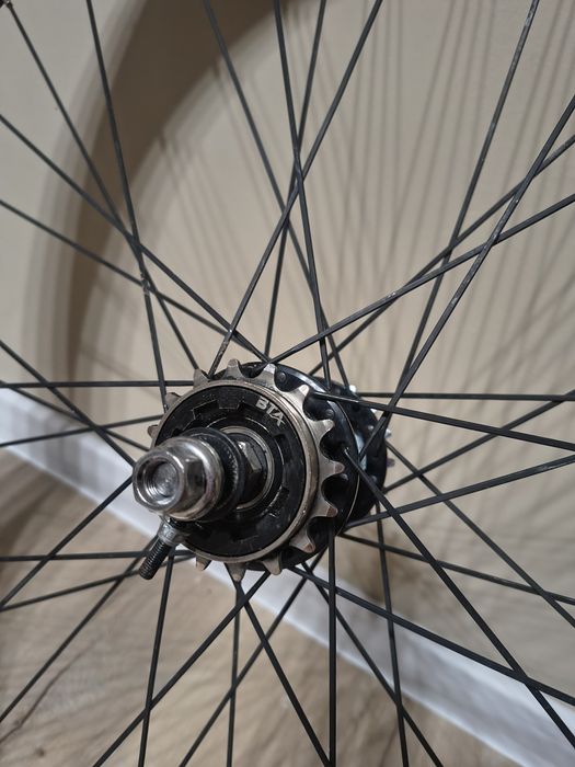 Koła wheelset 28 cali ostre koło wolnobieg singlespeed dt swiss
