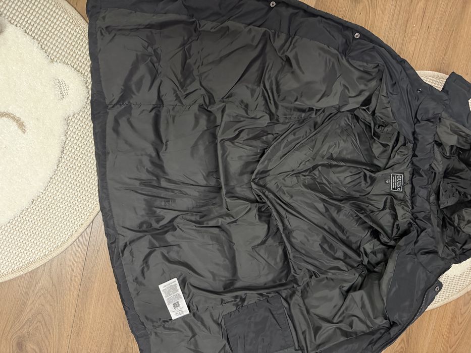 Продам пуховик guess дитячий