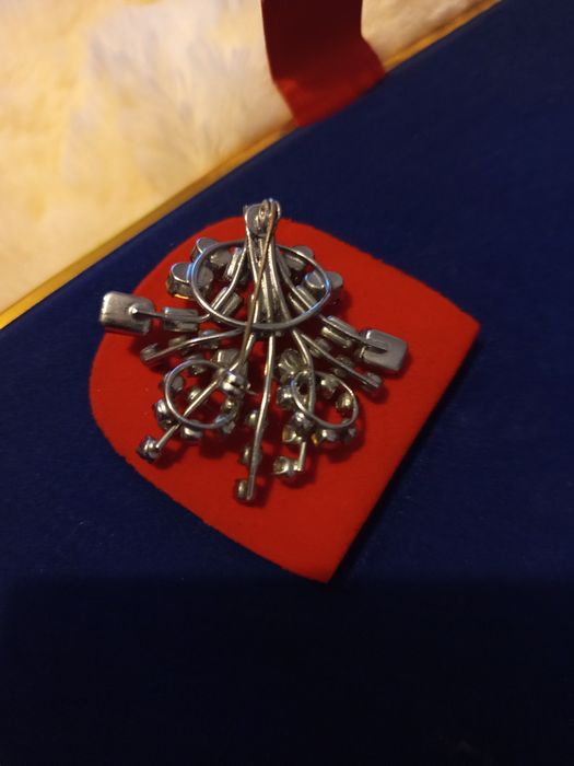 Broszka, stara biżuteria