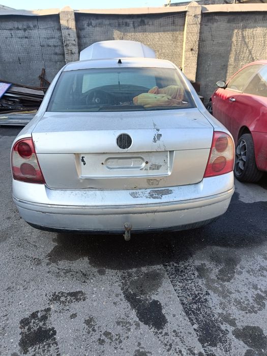 Volkswagen Passat 4×4 2,5 автомат на запчастини або під відновлення