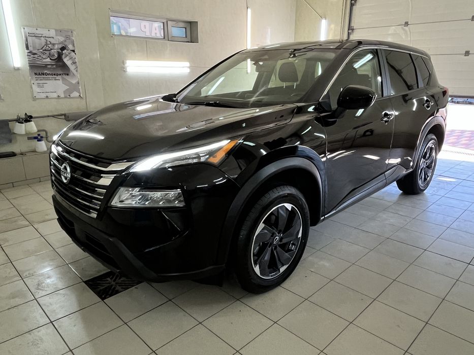 Nissan Rogue SV awd 2025p гарний стан авто