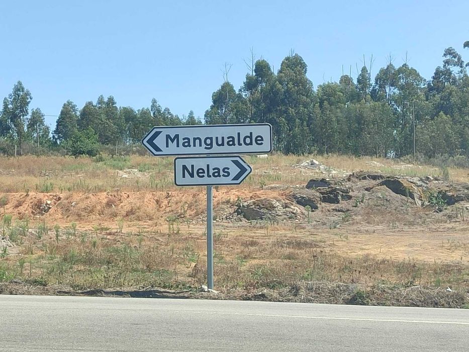 Arrenda-se terreno na Zona Industrial do Salgueiro junto à EN234