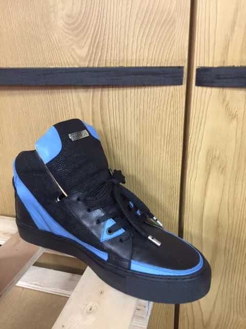 SAPATILHAS DE HOMEM NOVAS EM PELE