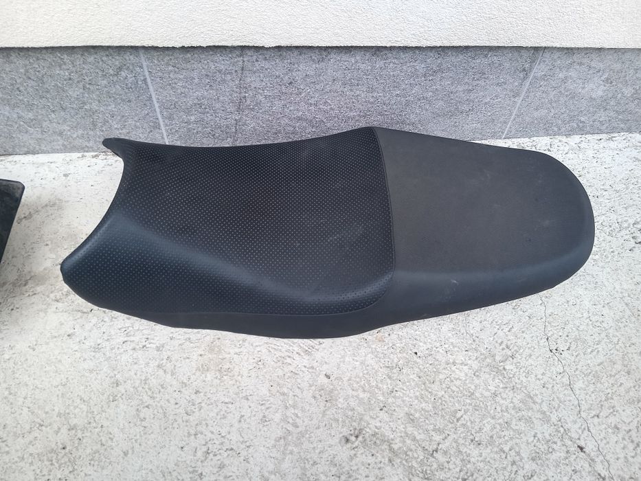 Suzuki Bandit 600 czasza silnik licznik lagi koło tarczę kolektor