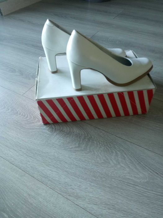 buty damskie białe ze skóry rozmiar 39