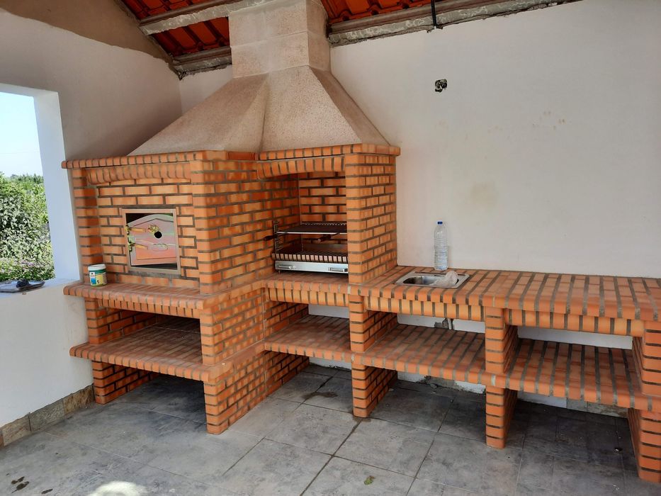 Fornos a lenha para pizza  e restaurantes feito no local