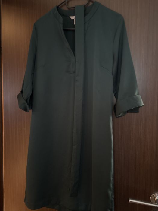 Butelkowo zielona sukienka z H&M
