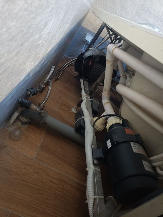 Wanna z hydromasażemi narożna 150x150