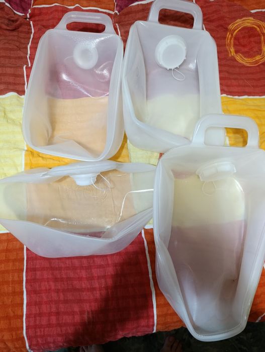 Продам канистры пластиковые