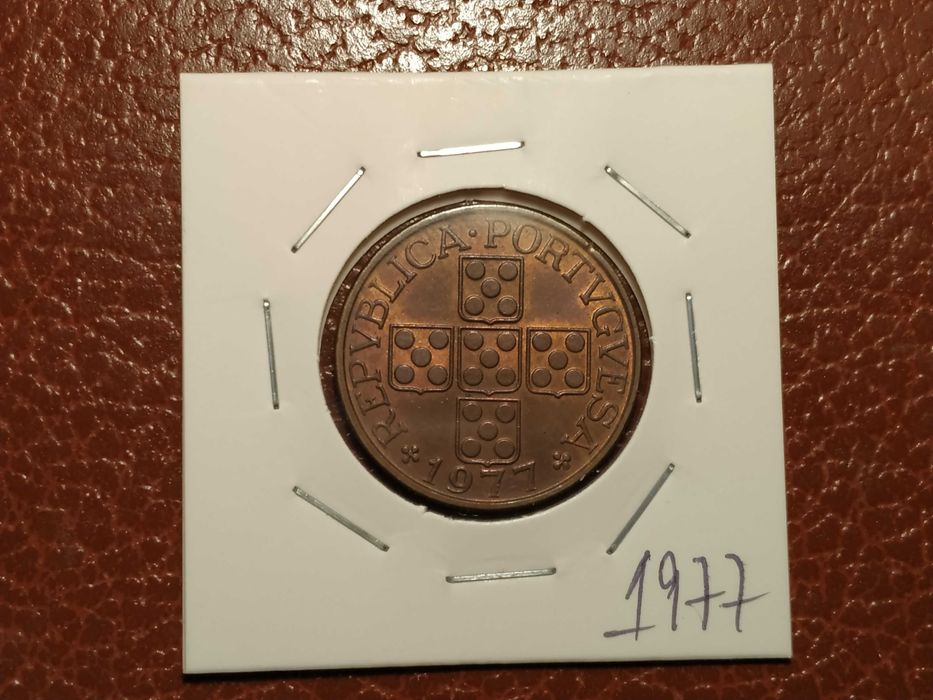960 moeda de 1 escudo de 1977 em bronze