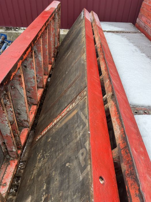 Опалубка ,щіти ,вертикальна опалубка.