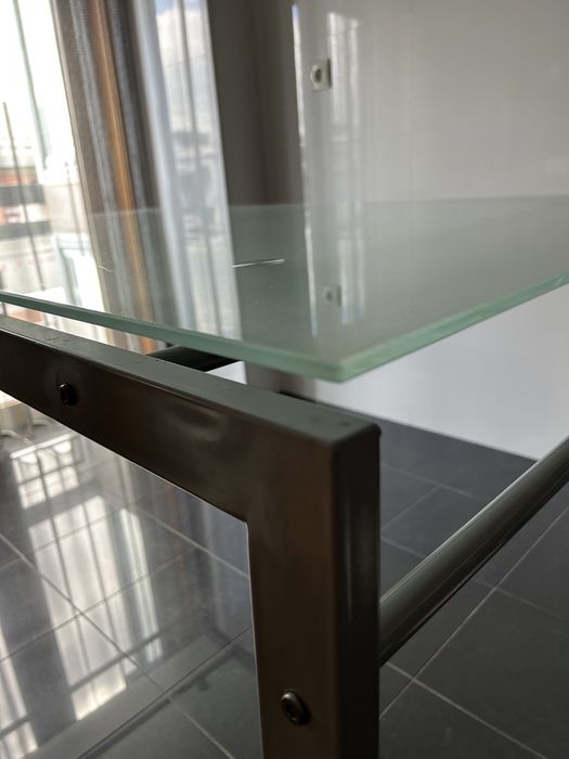 Mesa de cozinha com tampo vidro