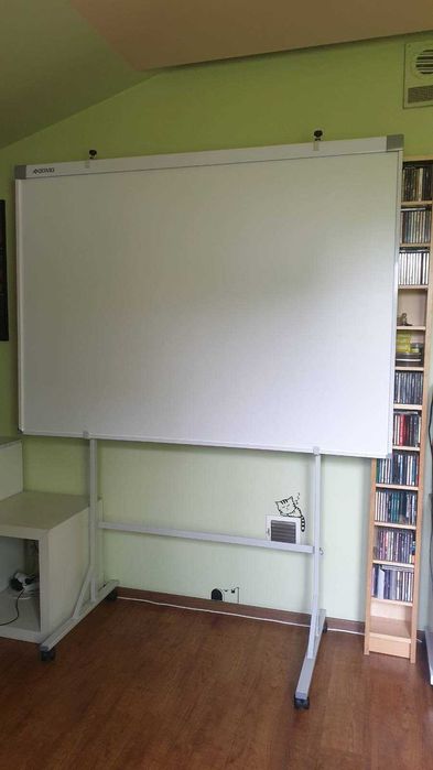 Tablica interaktywna QOMO QWB82OPF 82,5 cala (Stojak na kółkach gratis!)