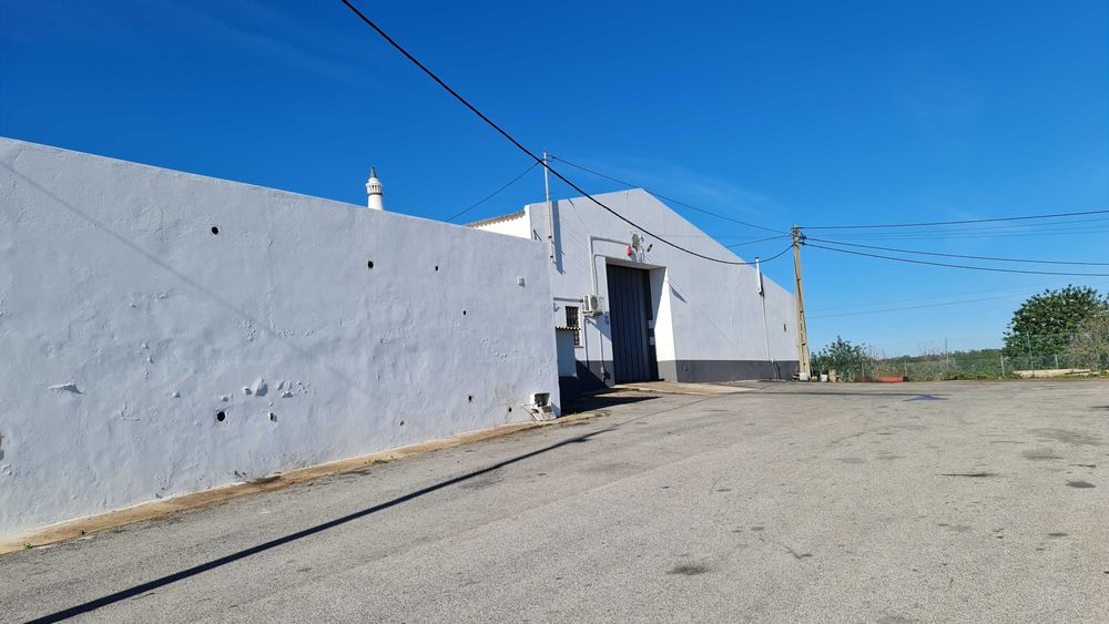 Oficina auto equipada à venda – Ferreiras, Albufeira