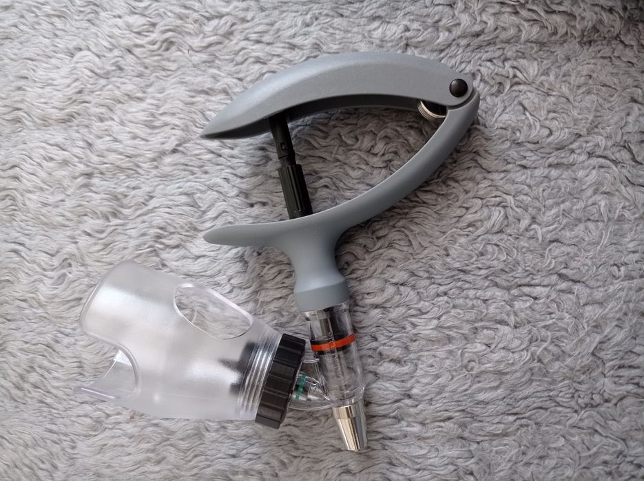 Sprzedam strzykawkę automatyczną do szczepienia zwierząt gołębi drobiu