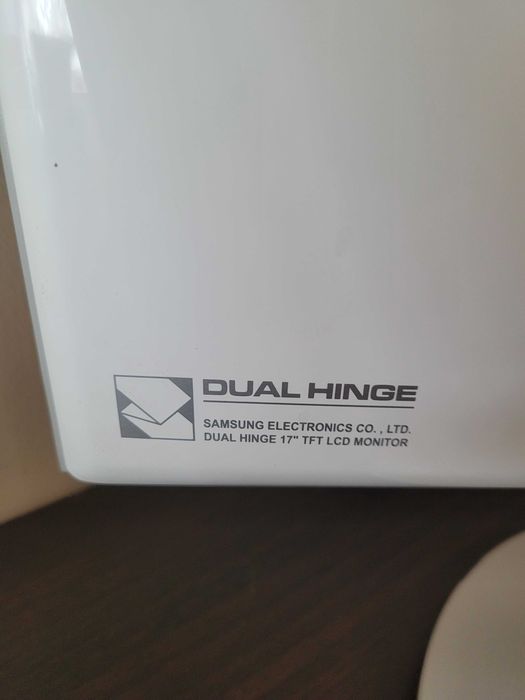 Monitor Samsung SyncMaster 173P srebrny.