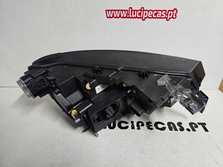 Ótica esquerda VW ID 4 (23/+) Full-Led