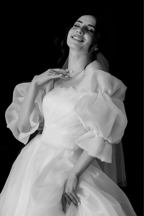 Весільна сукня