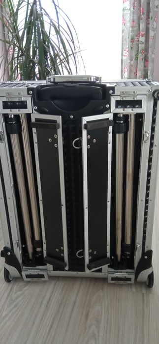 Kufer GLAMOUR 9606 czarny (przenośne stanowisko)