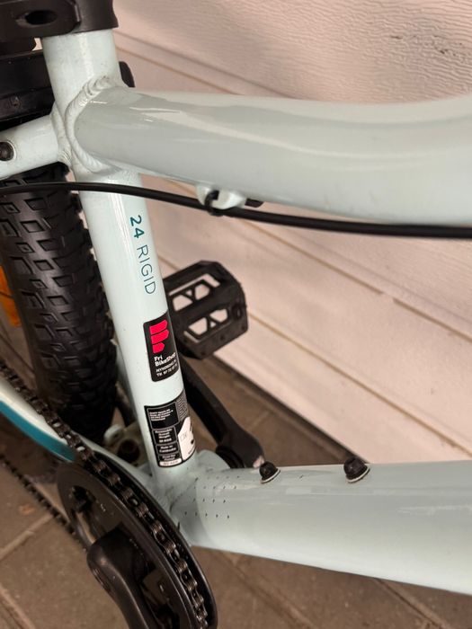 Scott Contenssa Rigid 24 . Kola 24