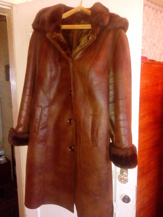 продам дубленку женскую