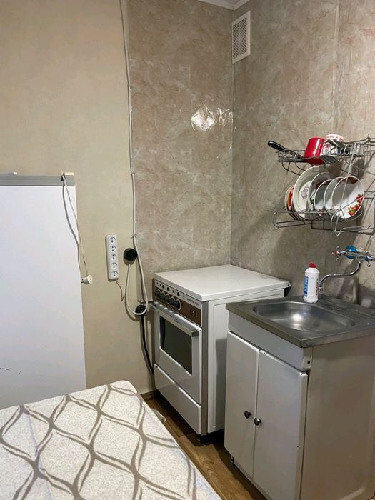 Сдам 1 ком квартиру возле  м. Победы за Ростом