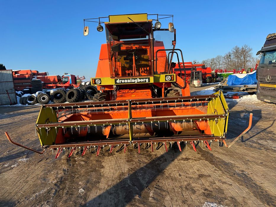 Kombajn zbożowy Dronningborg D4000S heder 3,6m silnik Valmet