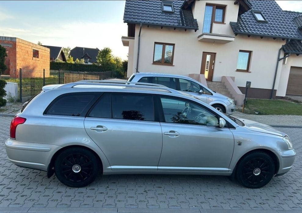 Продам Toyota Avensis