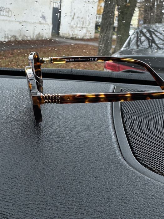 Окуляри від Miu Miu