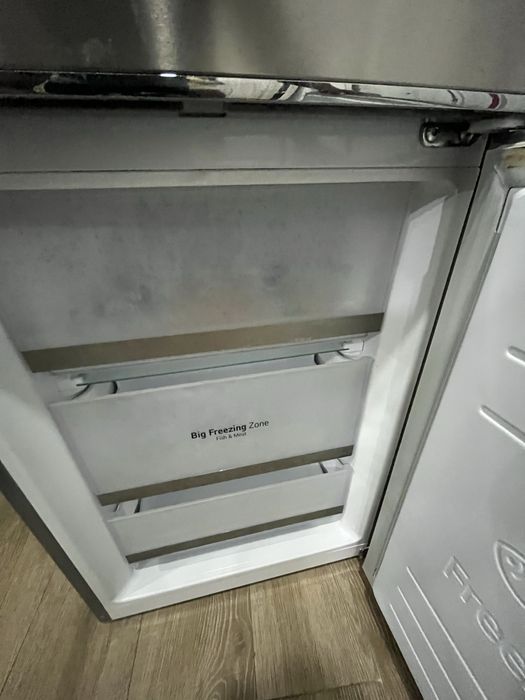 Frigorífico Combinado LG Inox Total No Frost