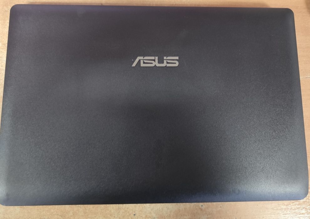 Продам ноутбук Asus k52j з ссд.