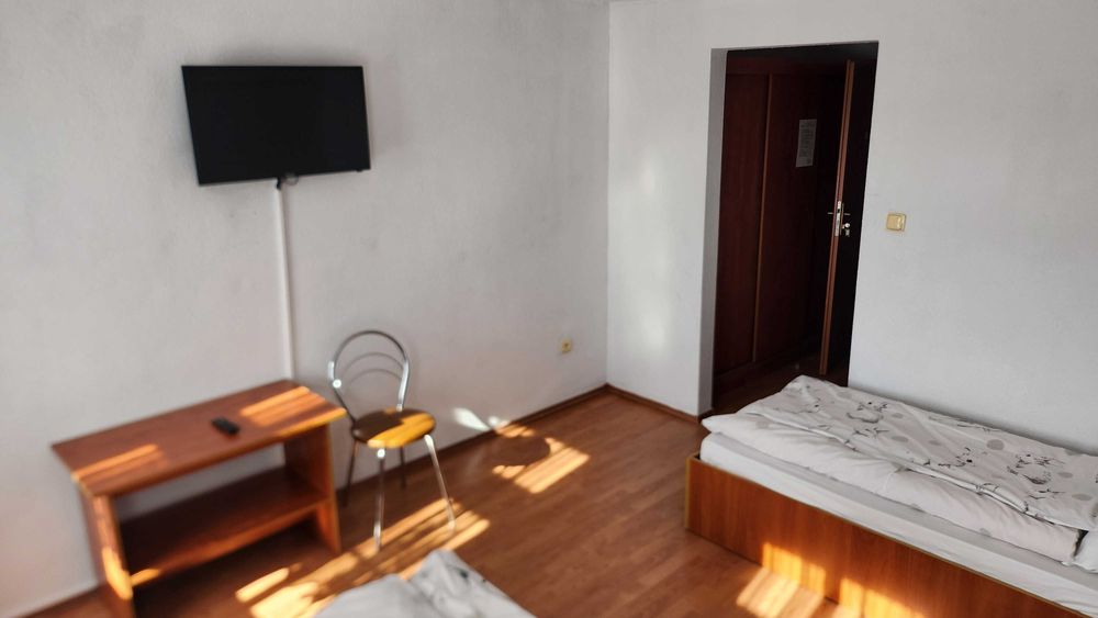 Noclegi Hostel Almina