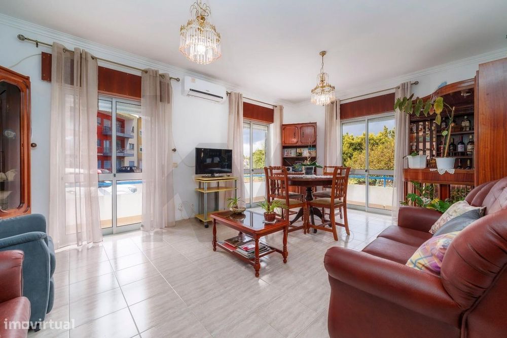 Apartamento T3 com Áreas Generosas e Garagem Box – São Brás de Alpor — São Brás de Alportel, Faro