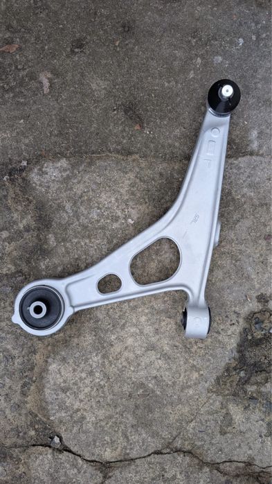 Рычаги передние Nissan Rogue 2021 2022 2023 Передний рычаг Нисан Рог