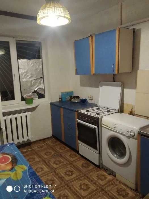 Оренда. Затишна 2-к квартира на Воскресенці! Метро 10 хв,