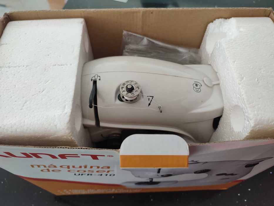 Máquina de coser Kunft