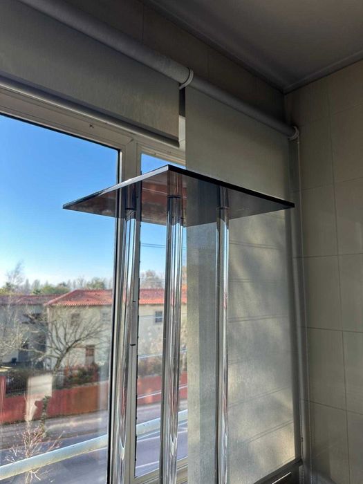 Expositores / Colunas em acrílico