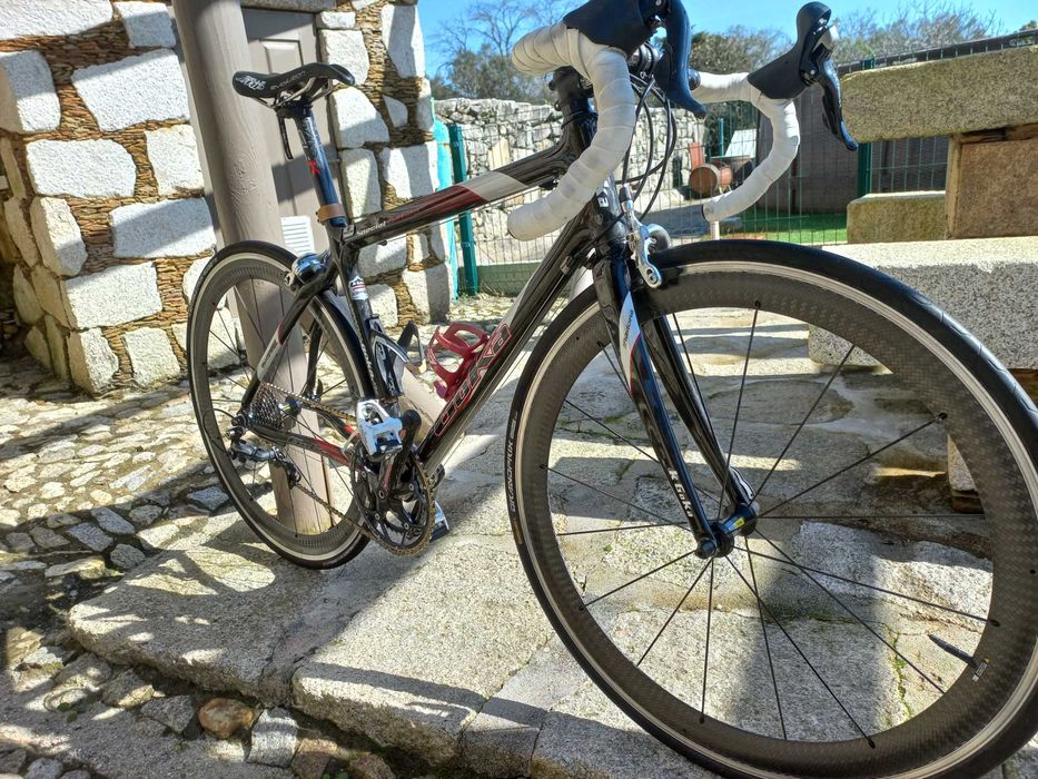 Bicicleta de estrada goka