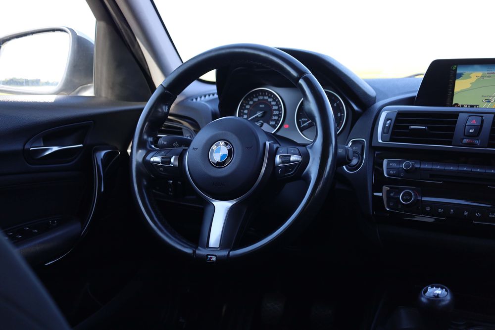 Bmw 116 d Pack M - Desde 180€ /mês