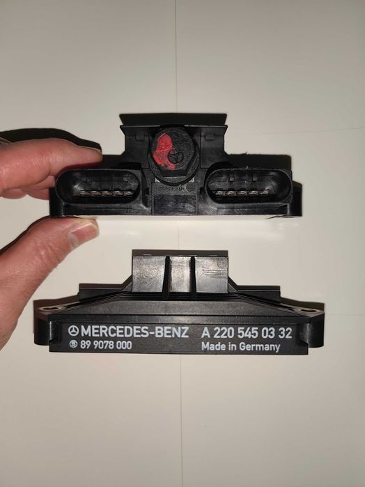 Реле свечей накала A2205450332 на Mercedes ML400E400G400S400