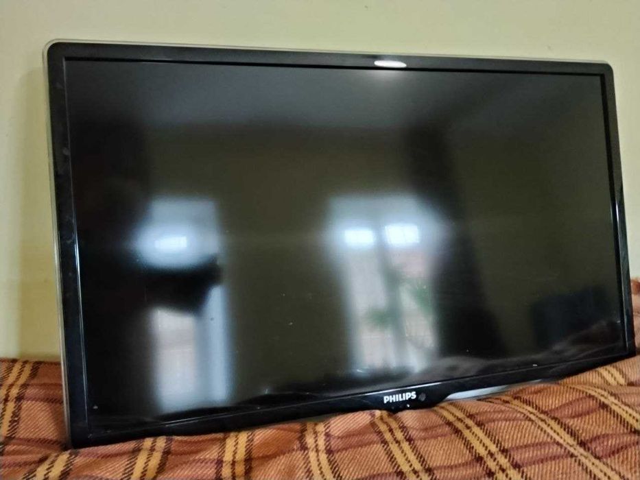 Телевізор Philips 42 PFL 8404H/12  по запчастинам.