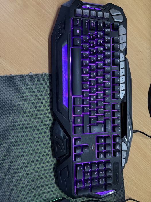 Продам клавіатуру Trust GXT 285