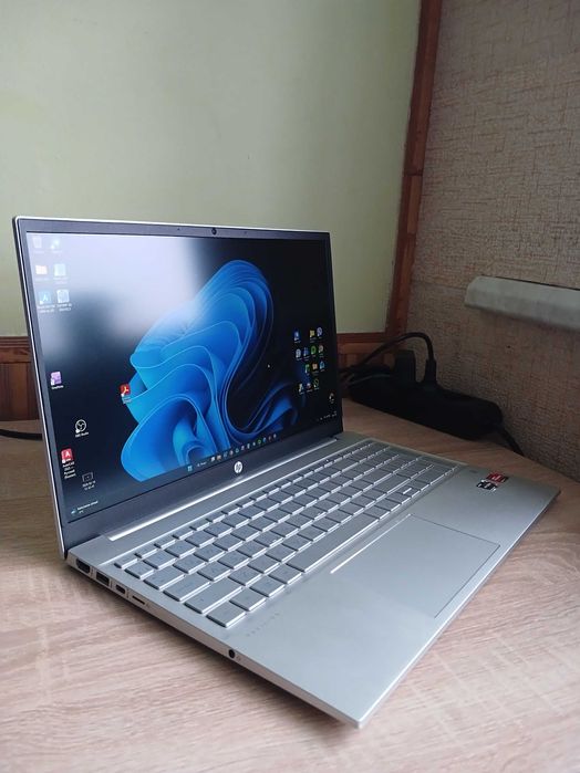Ноутбук HP Pavilion 15, AMD Ryzen 7 5700U, RAM 16 ГБ, SSD 512 ГБ