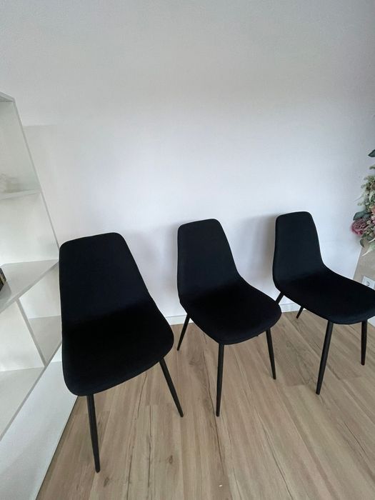 Cadeiras em Tecido Pretas