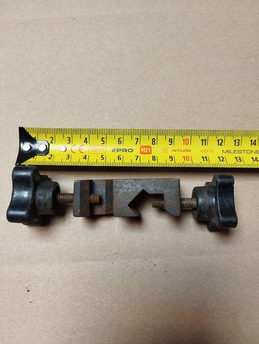 Łącznik krzyżowy na pręt