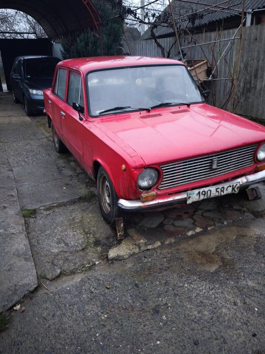 Продам ваз-21011